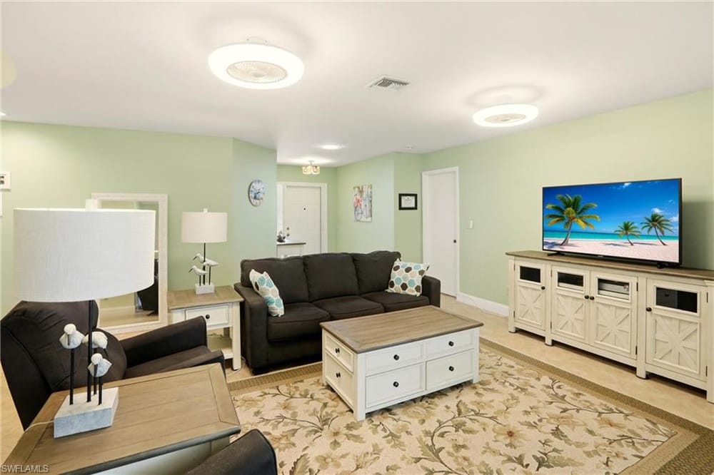 142 Old Tamiami Trl. – #226005827 - Palm River