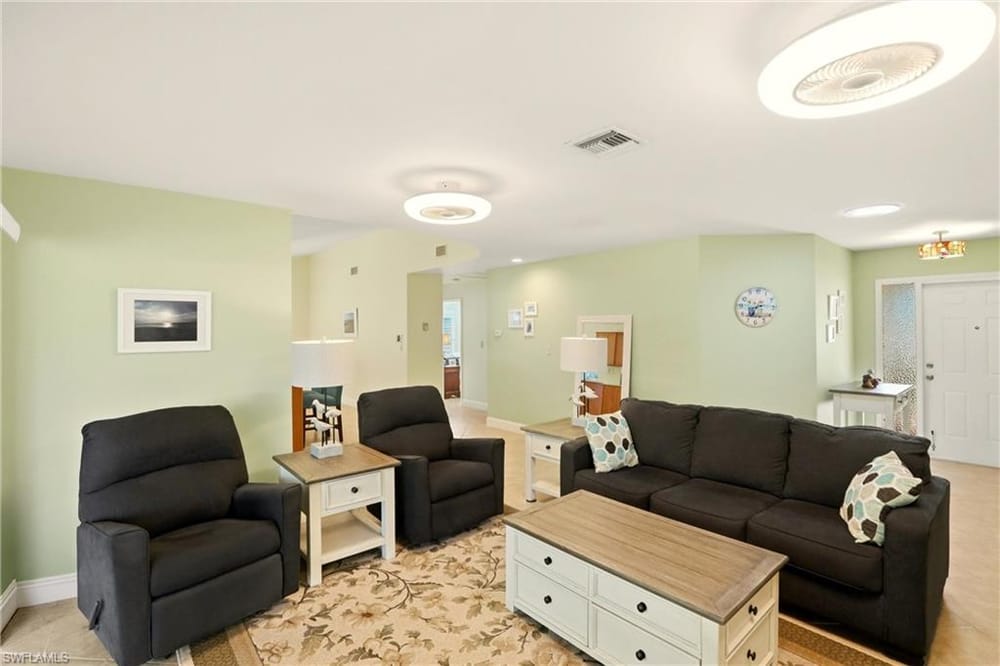 142 Old Tamiami Trl. – #226005827 - Palm River