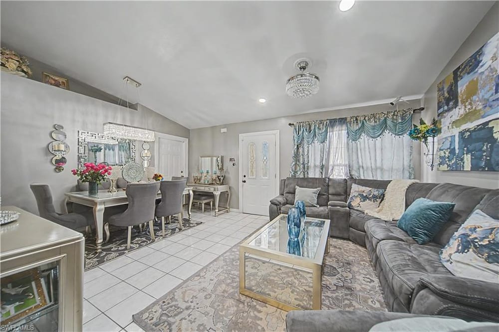 5222 Broward St. – #226007721 - Naples Manor