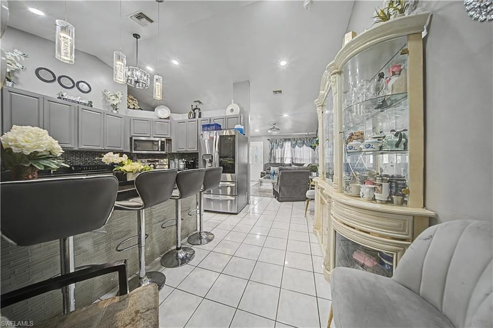 5222 Broward St. – #226007721 - Naples Manor