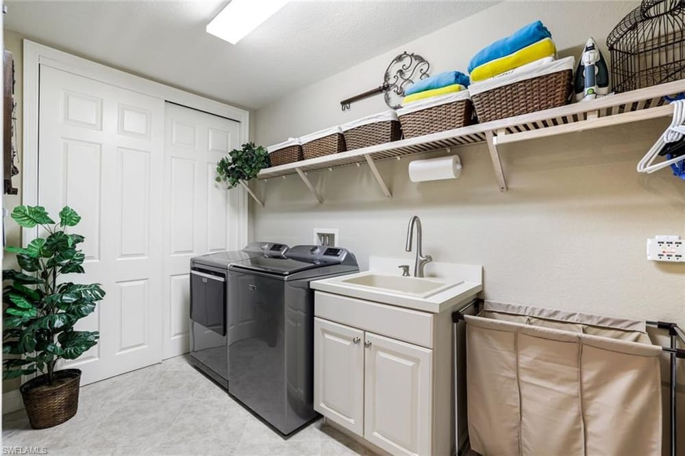 6446 Legacy Cir. 102 – #226007754 - Lely Resort