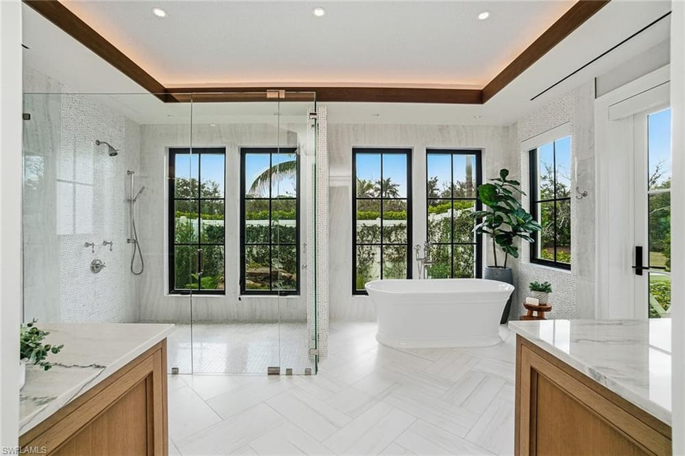 325 Cocohatchee Blvd. – #226007977 - Cocohatchee Estates