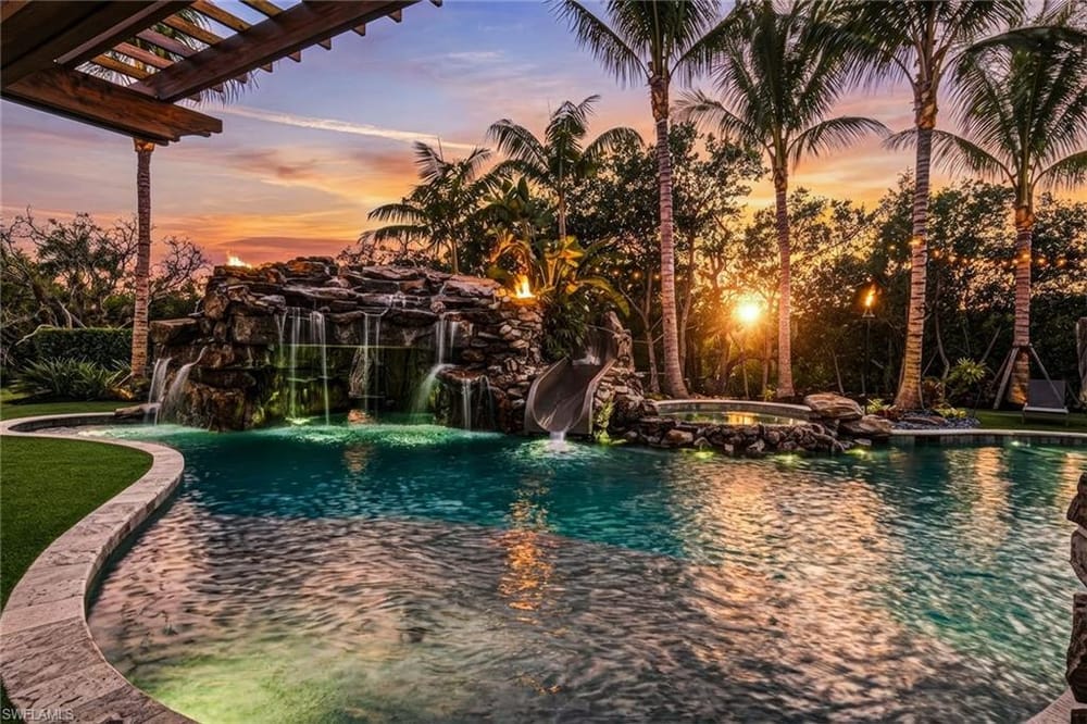 325 Cocohatchee Blvd. – #226007977 - Cocohatchee Estates