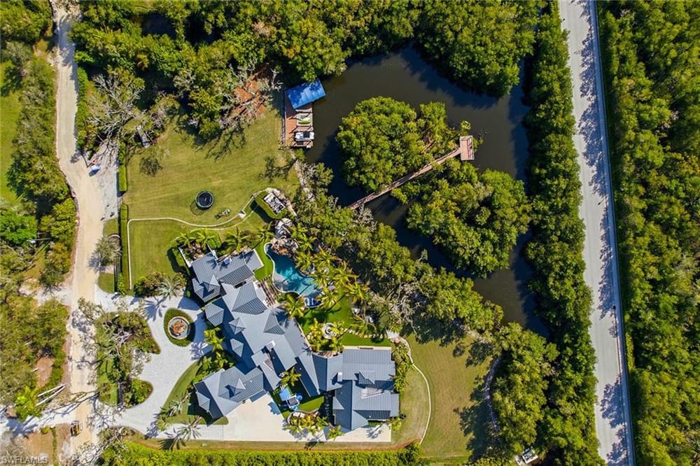 325 Cocohatchee Blvd. – #226007977 - Cocohatchee Estates