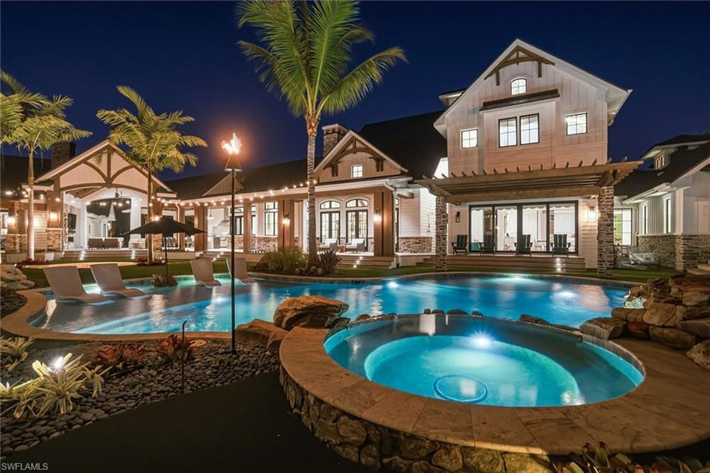 325 Cocohatchee Blvd. – #226007977 - Cocohatchee Estates