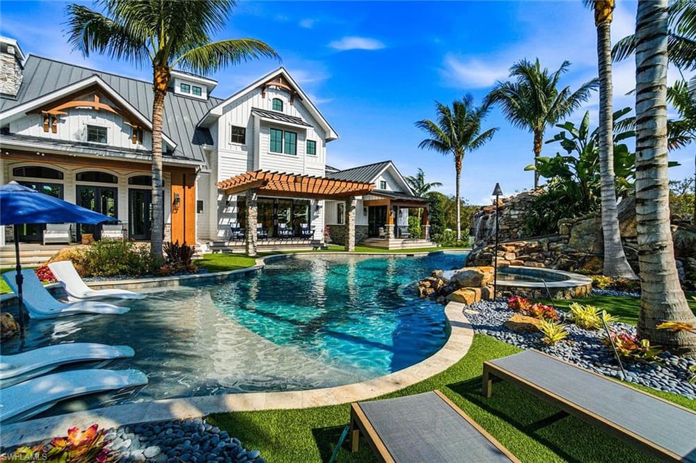 325 Cocohatchee Blvd. – #226007977 - Cocohatchee Estates