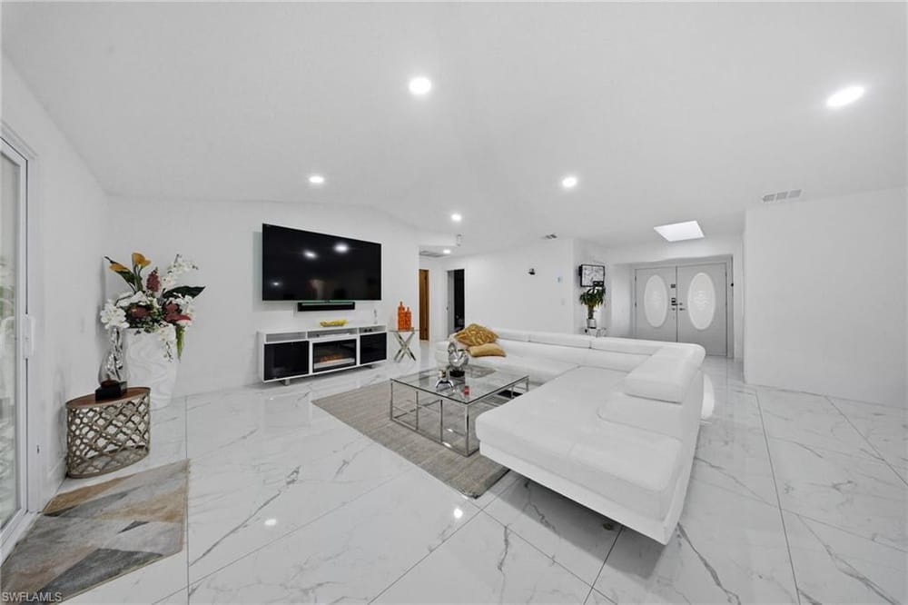 5050 32nd Ave. SW – #226008370 - Golden Gate City