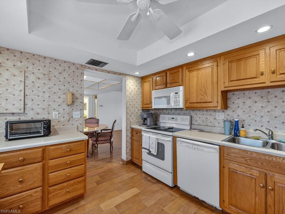 413 Augusta Blvd. 206 – #226008566 - Lely Country Club