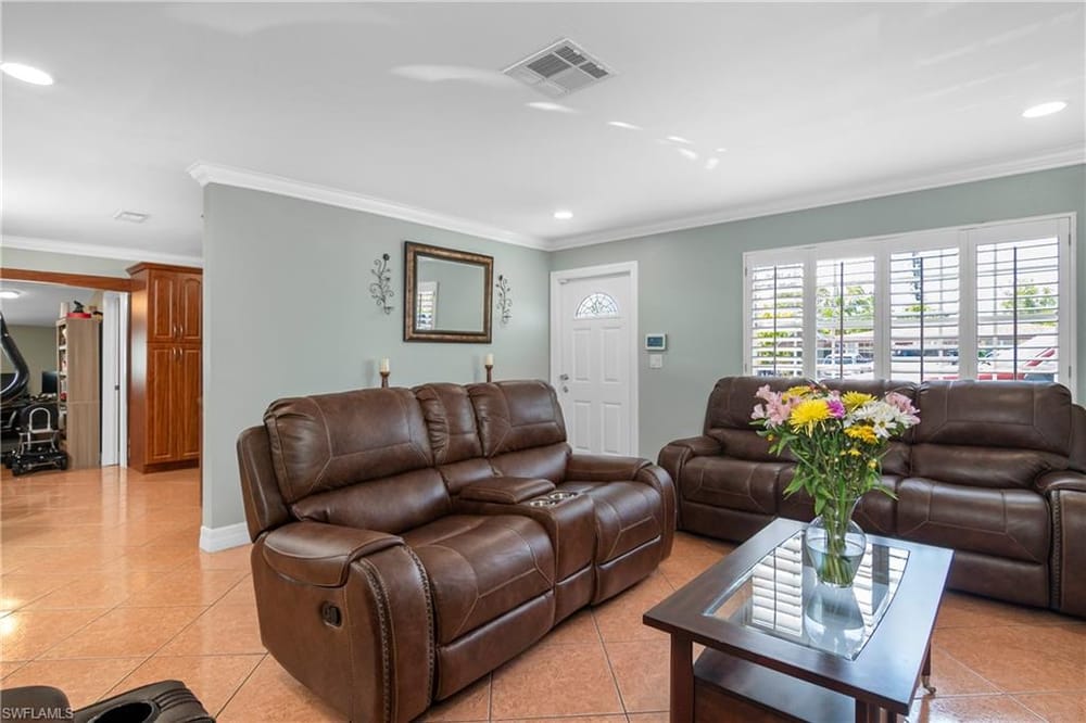 5350 Catts St. – #226008748 - Naples Manor
