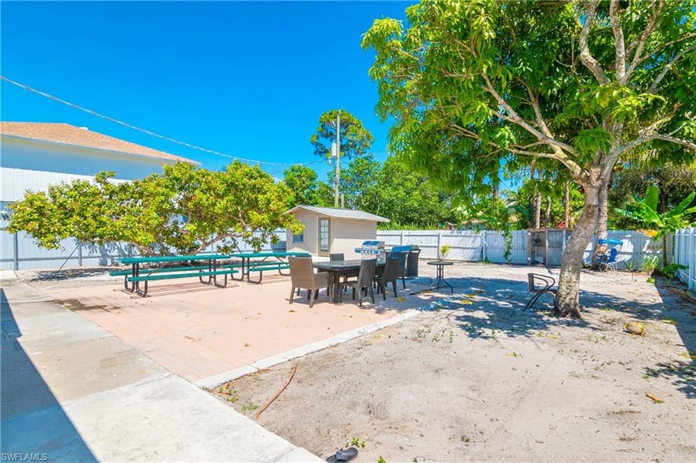 5350 Catts St. – #226008748 - Naples Manor