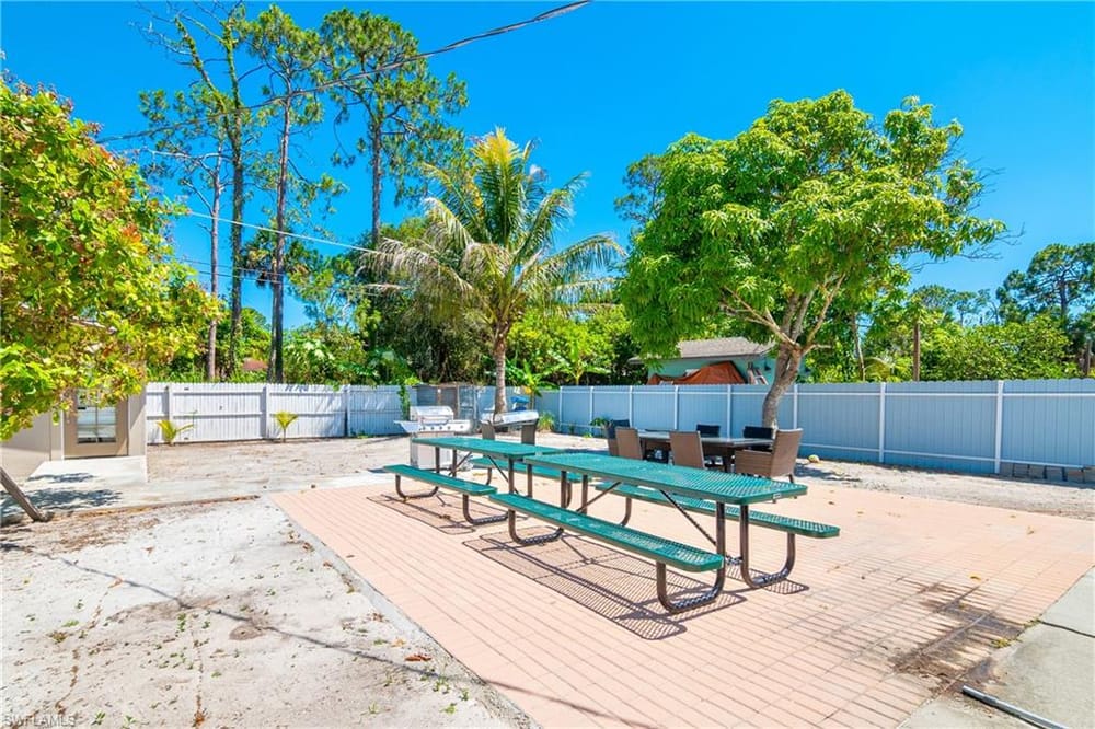 5350 Catts St. – #226008748 - Naples Manor