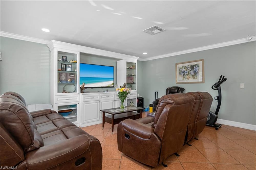 5350 Catts St. – #226008748 - Naples Manor