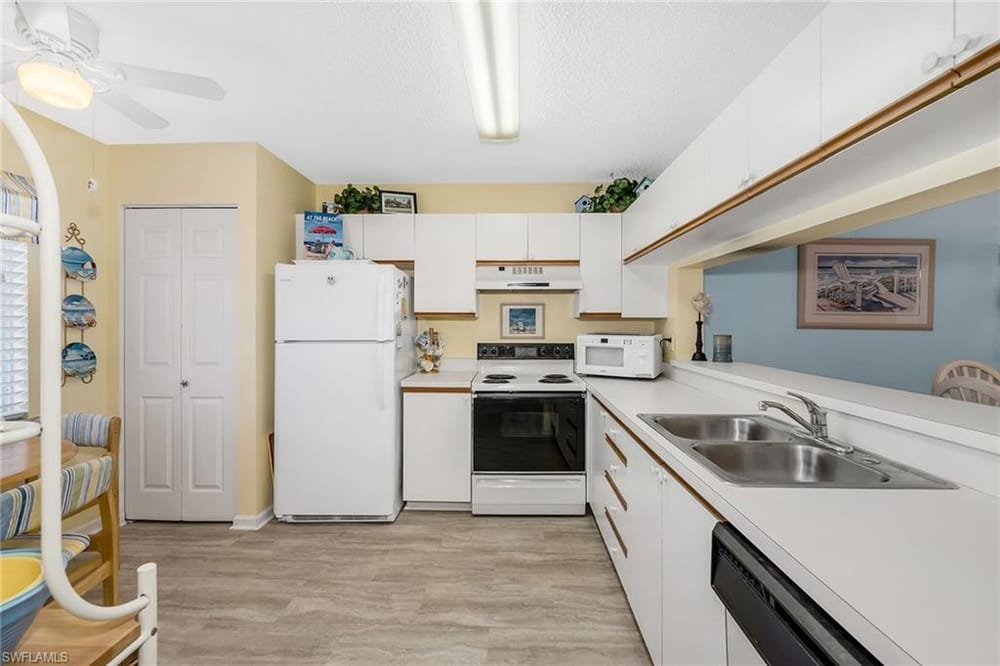 7025 Dennis Cir. G202 – #226009100 - Glen Eagle