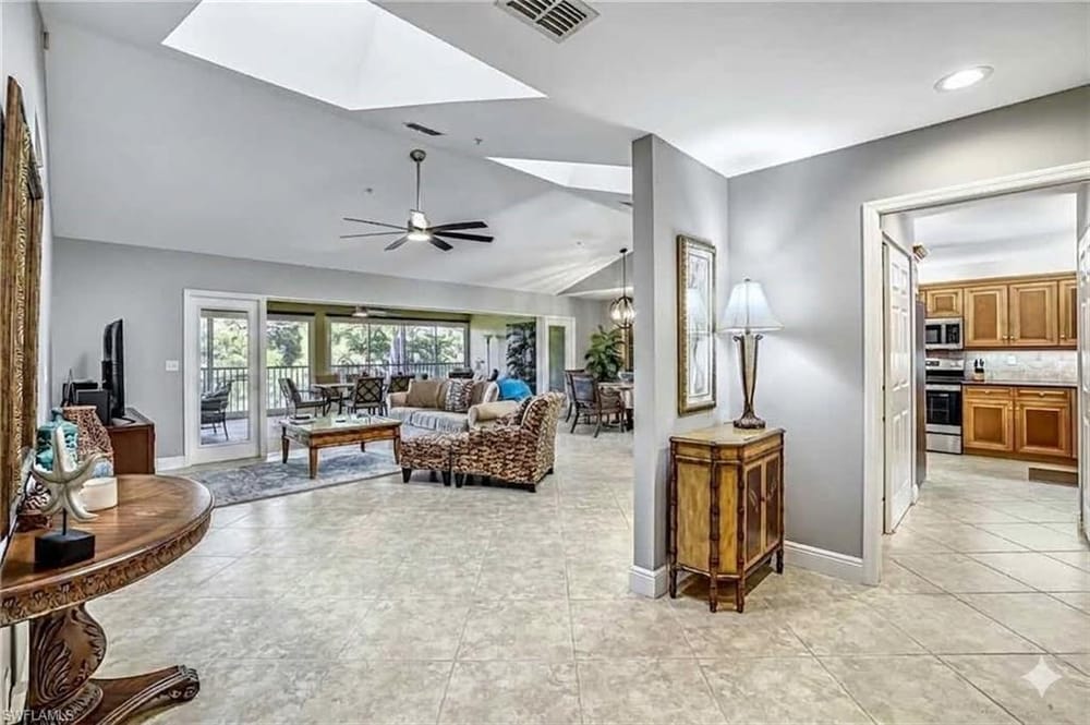 760 Waterford Dr. 303 – #226009129 - Eagle Creek