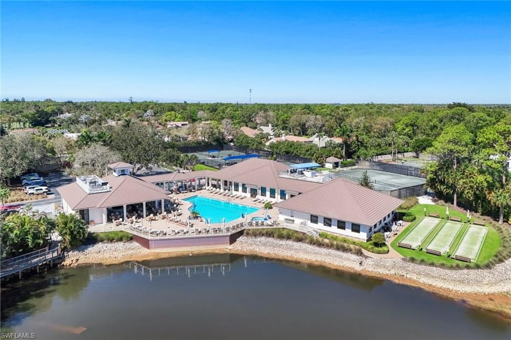 760 Waterford Dr. 303 – #226009129 - Eagle Creek