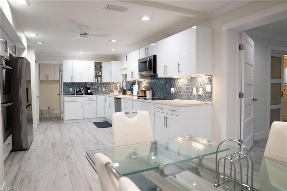 675 18th Ave. S – #226009754 - Aqualane Shores