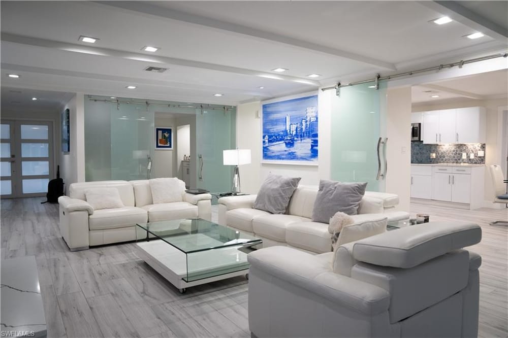 675 18th Ave. S – #226009754 - Aqualane Shores