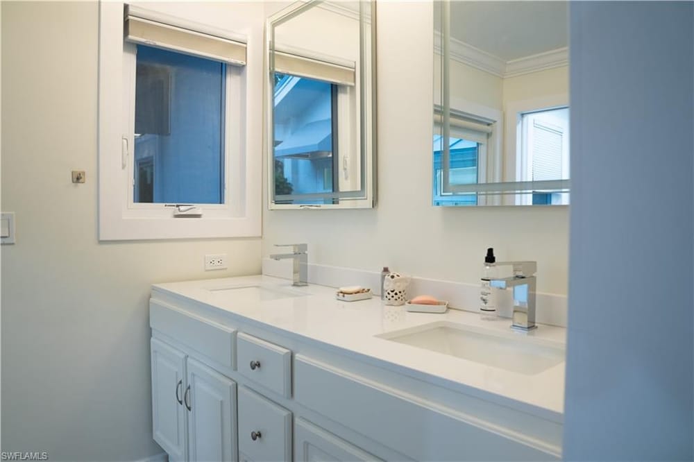 675 18th Ave. S – #226009754 - Aqualane Shores