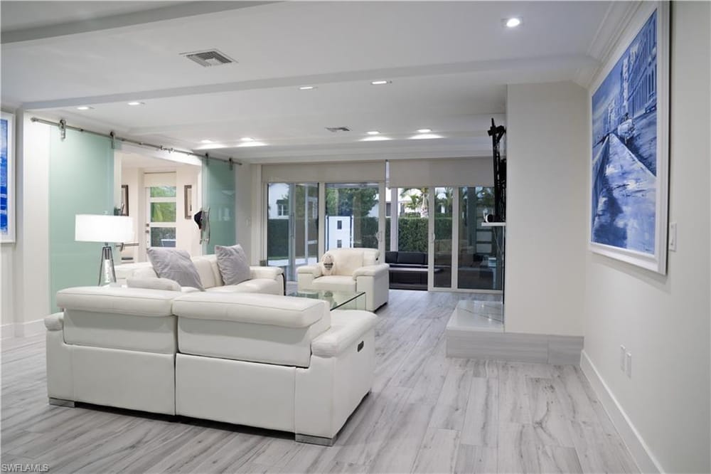 675 18th Ave. S – #226009754 - Aqualane Shores