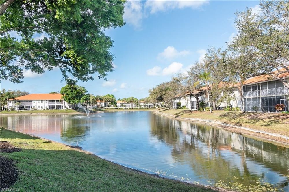 2585 Old Groves Rd. L102 – #226010191 - Pipers Grove