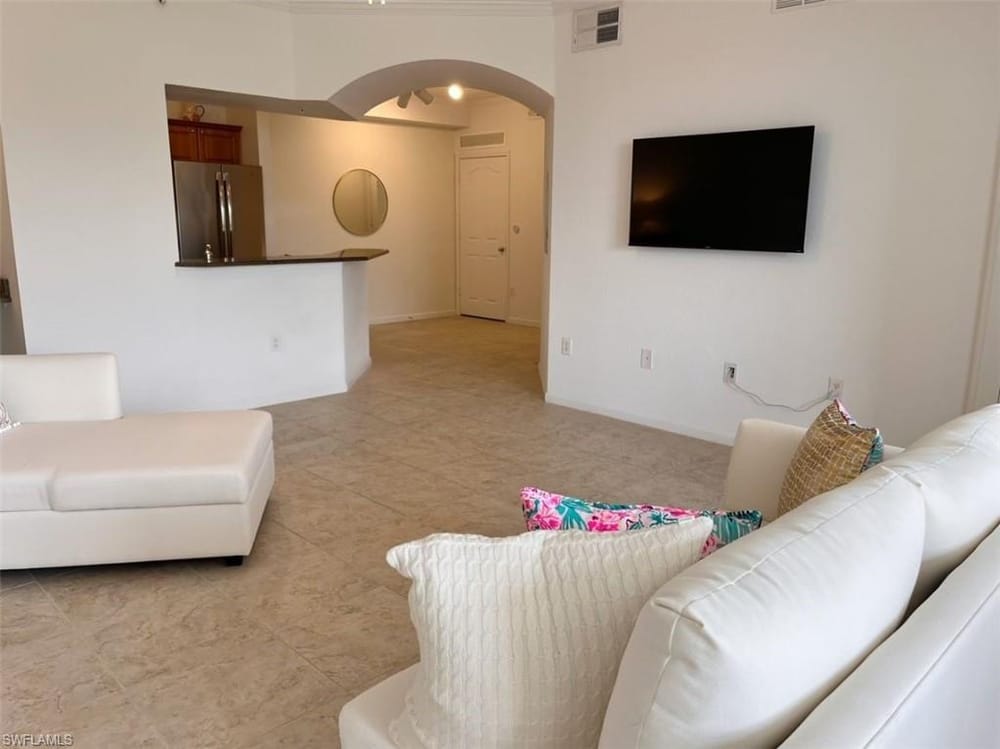13000 Positano Cir. 305 – #2025011512 - Positano Place