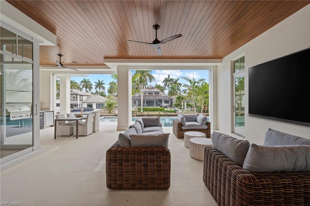 408 16th Ave. S – #226011285 - Aqualane Shores