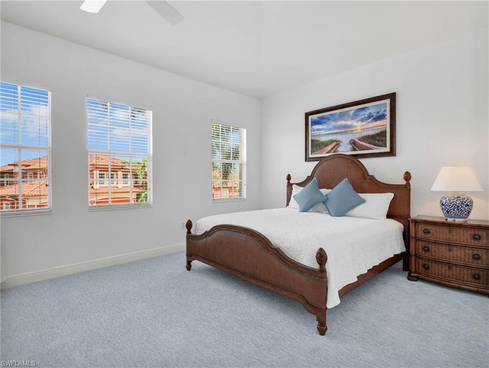 6422 Legacy Cir. 704 – #2026012892 - Lely Resort