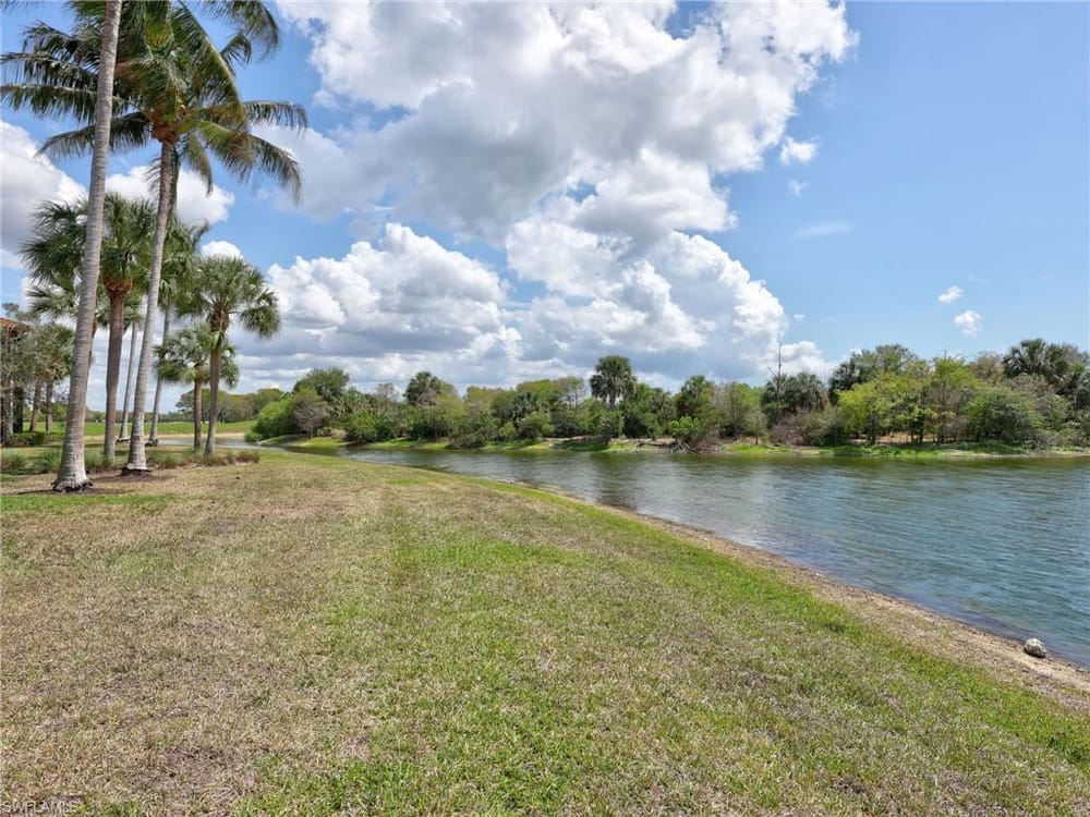6422 Legacy Cir. 704 – #2026012892 - Lely Resort