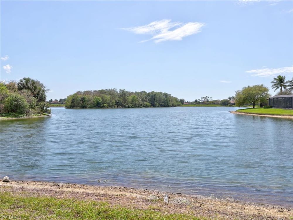 6422 Legacy Cir. 704 – #2026012892 - Lely Resort