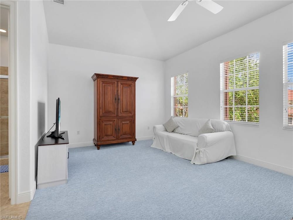 6422 Legacy Cir. 704 – #2026012892 - Lely Resort