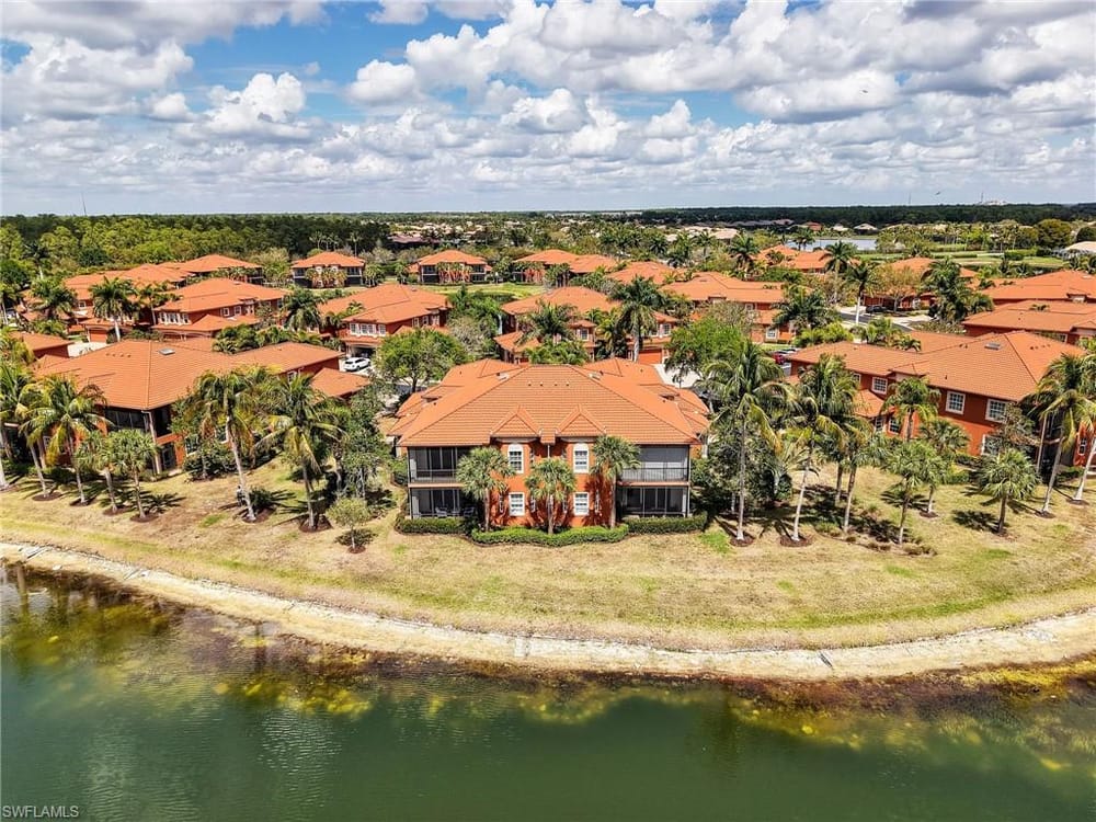 6422 Legacy Cir. 704 – #2026012892 - Lely Resort
