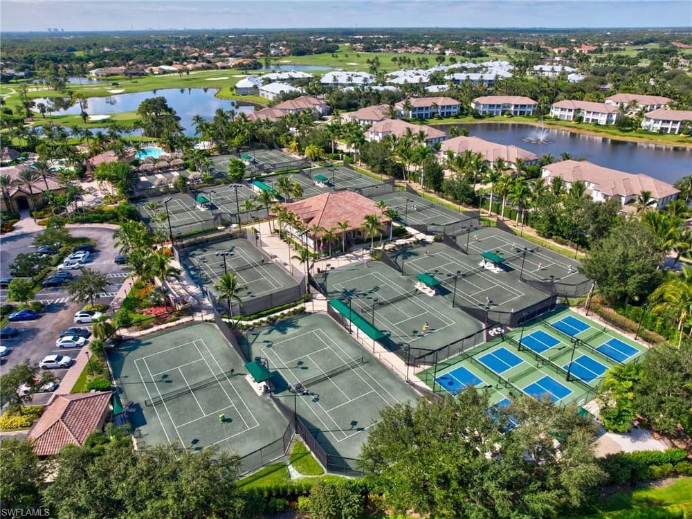 6422 Legacy Cir. 704 – #2026012892 - Lely Resort