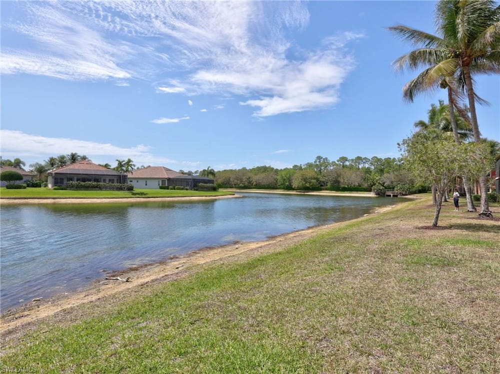 6422 Legacy Cir. 704 – #2026012892 - Lely Resort