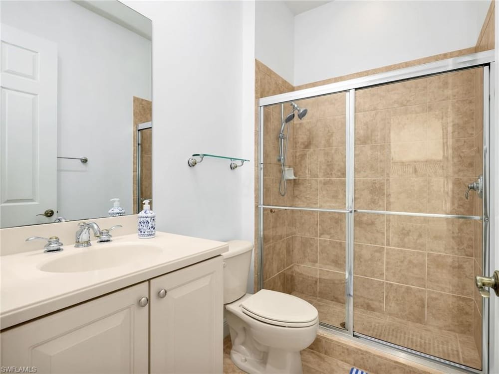 6422 Legacy Cir. 704 – #2026012892 - Lely Resort