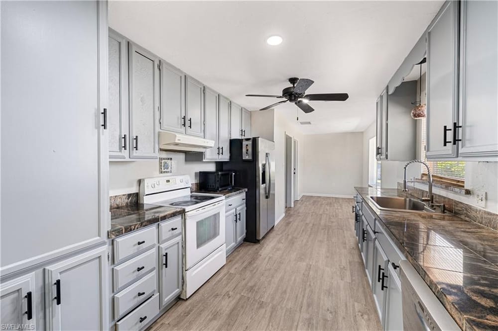 2335 50th Ter. SW – #2026014360 - Golden Gate City