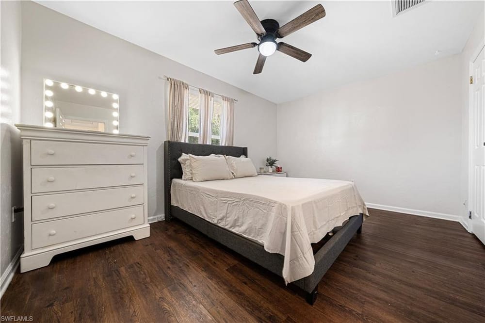 2335 50th Ter. SW – #2026014360 - Golden Gate City