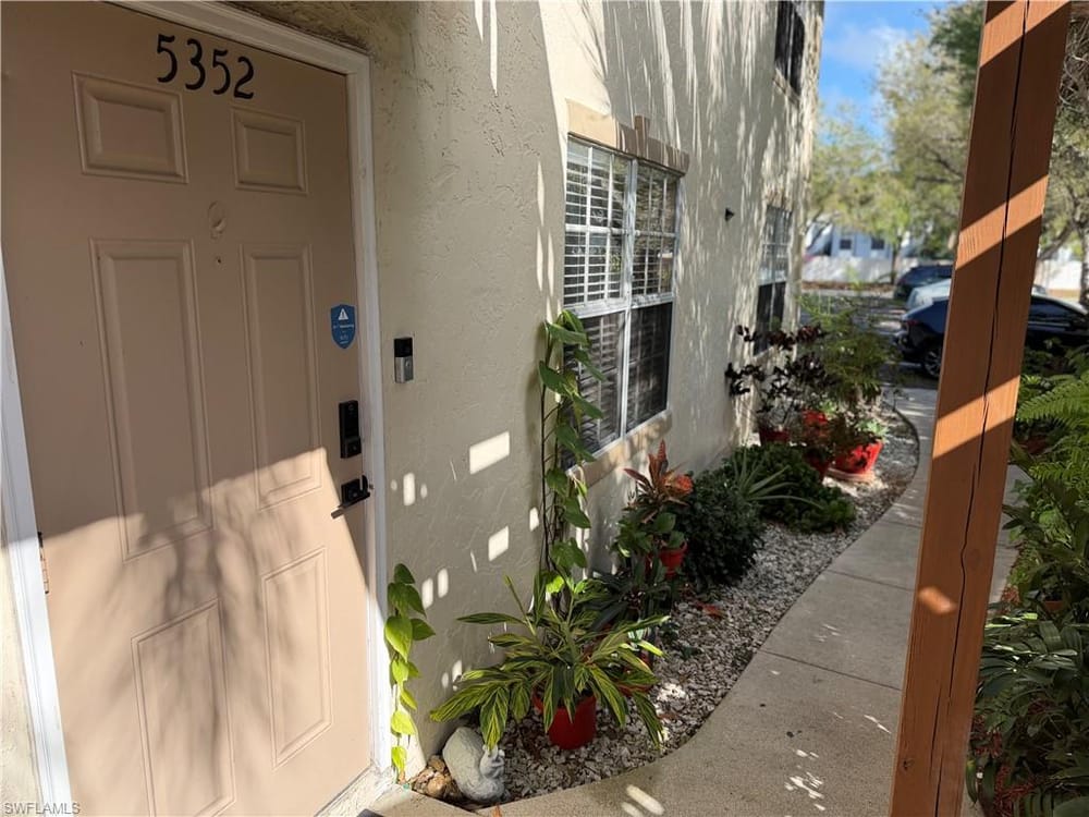 5352 16th Pl. SW G2 – #226013052 - Golden Gate City