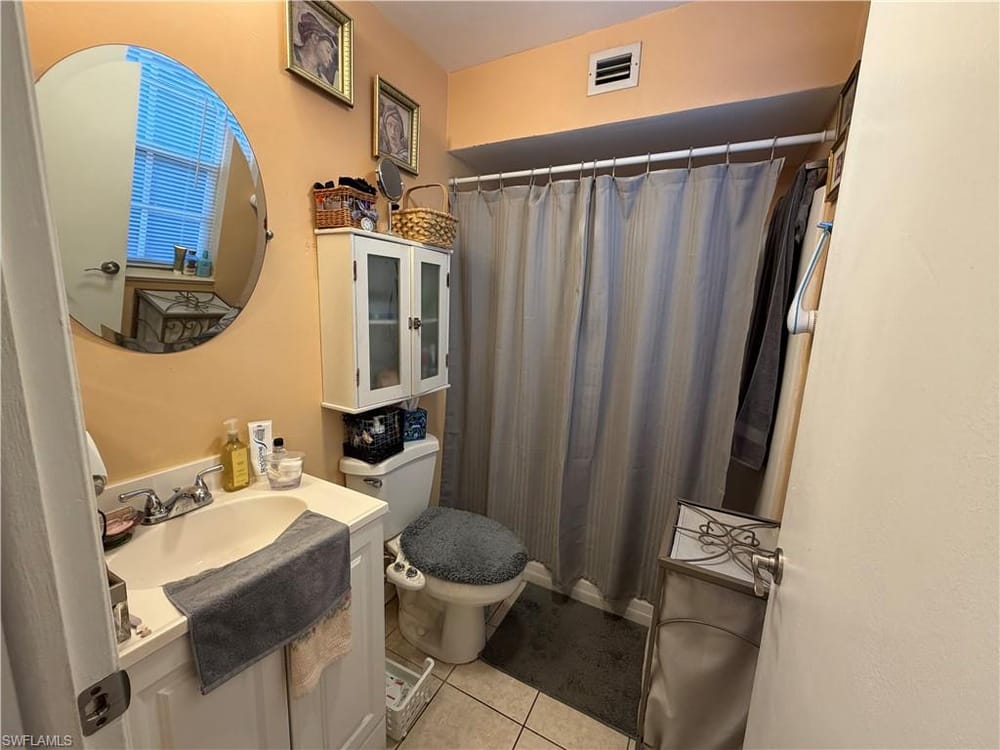 5352 16th Pl. SW G2 – #226013052 - Golden Gate City