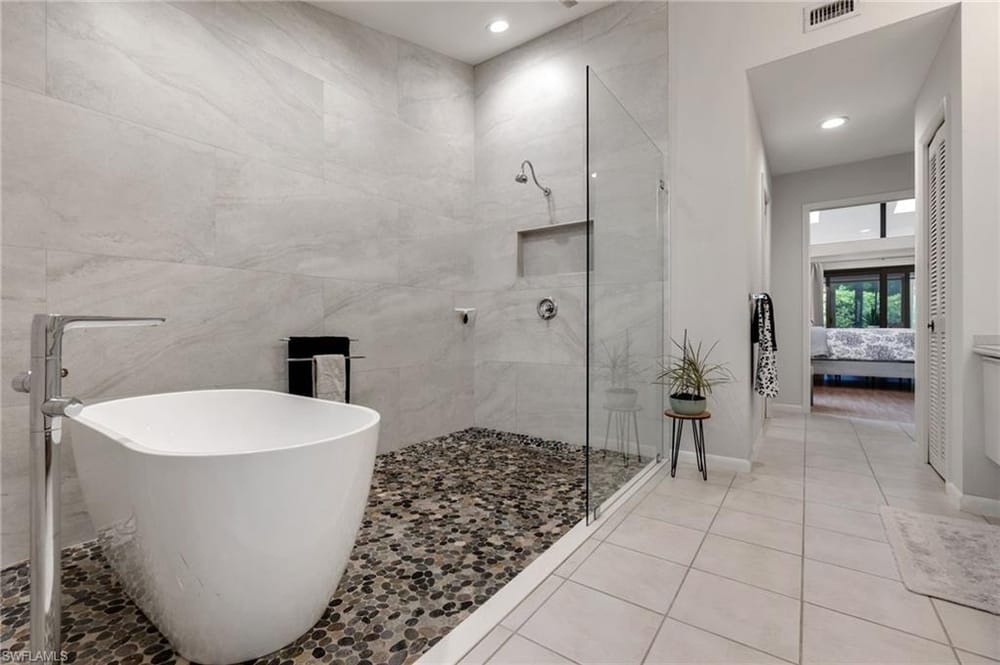 1380 Bald Eagle Dr. – #226013806 - Naples Bath And Tennis
