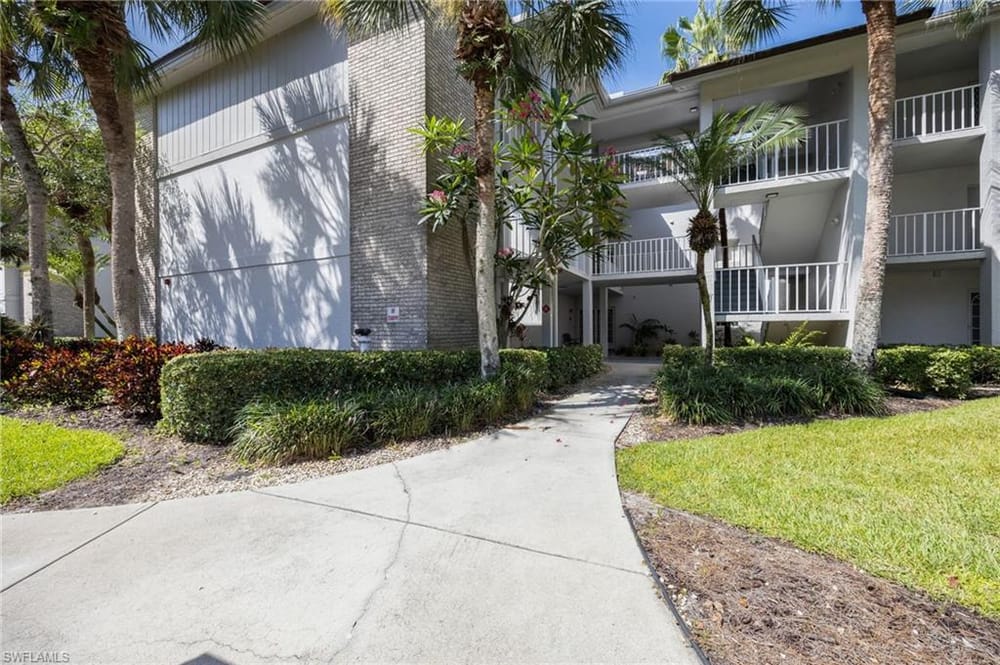 770 Waterford Dr. 302 – #226014413 - Eagle Creek