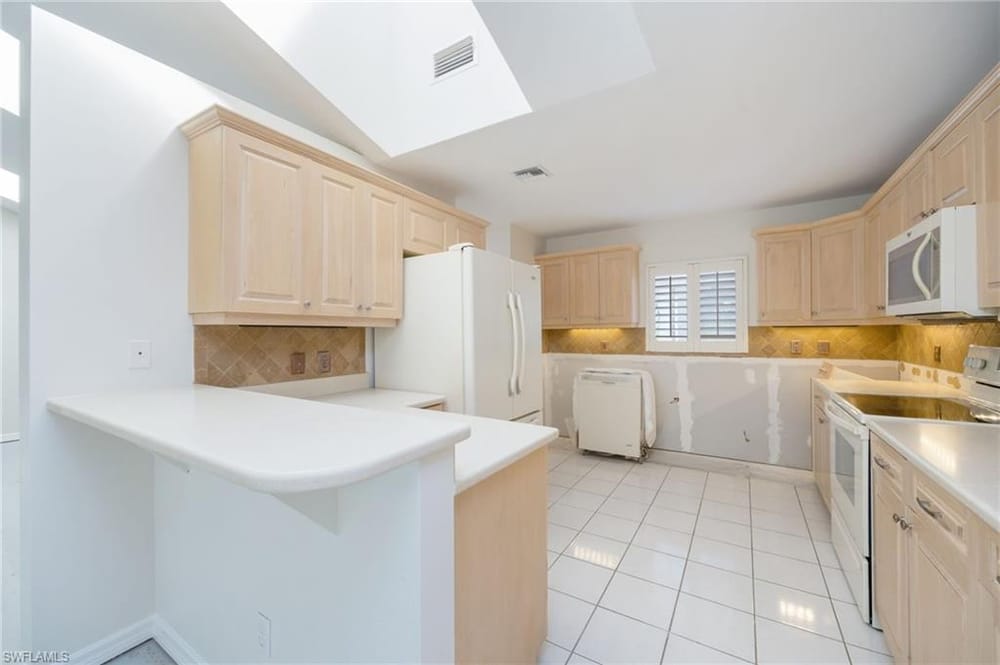 770 Waterford Dr. 302 – #226014413 - Eagle Creek