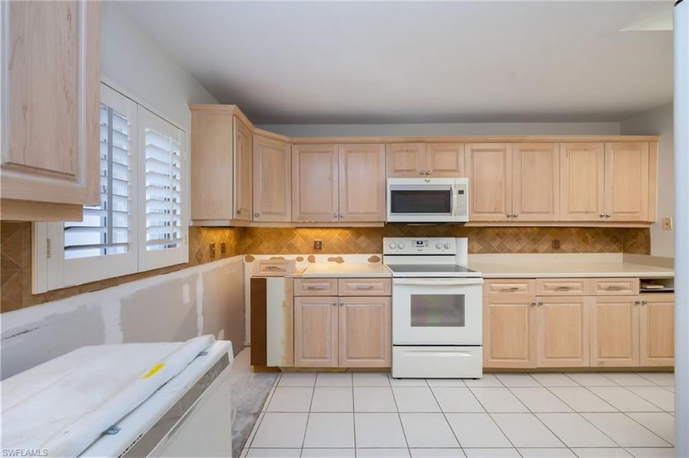 770 Waterford Dr. 302 – #226014413 - Eagle Creek