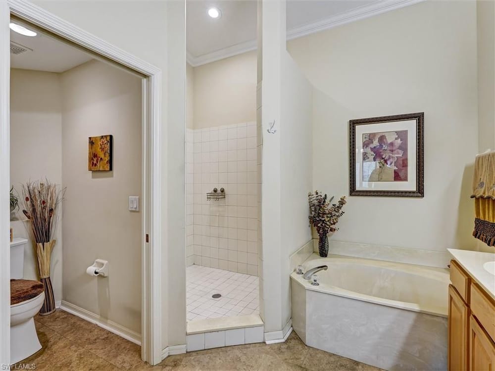 895 Eastham Way M202 – #226014865 - Glen Eagle