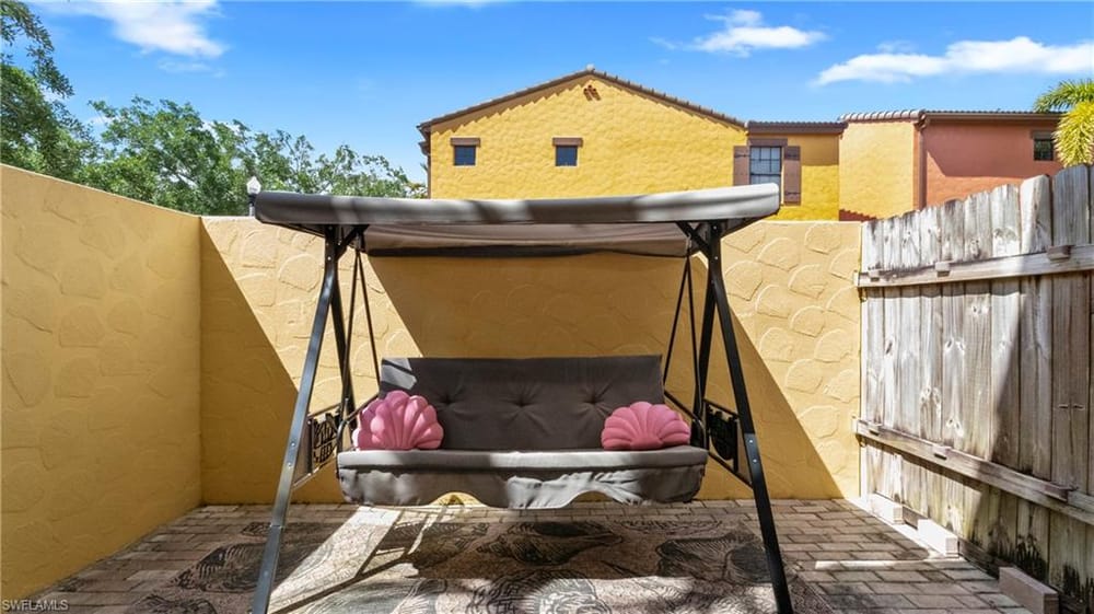 9080 Chula Vista St. 10401 – #226015827 - Lely Resort