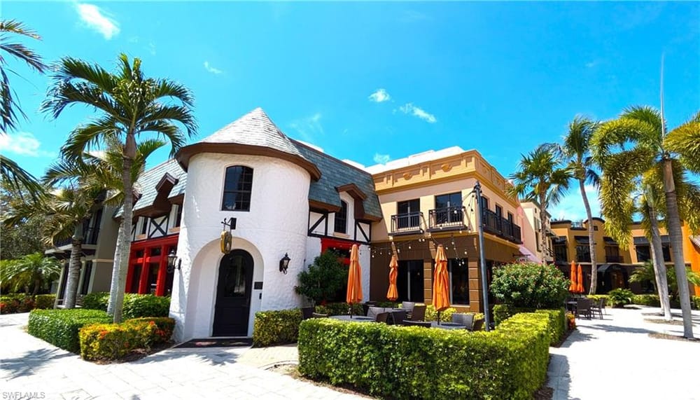 9080 Chula Vista St. 10401 – #226015827 - Lely Resort