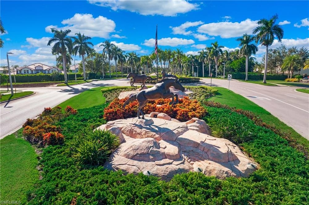 9080 Chula Vista St. 10401 – #226015827 - Lely Resort