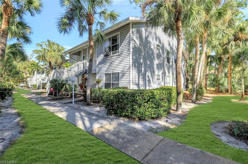 1965 Courtyard Way E-106 – #226016109 - Kings Lake