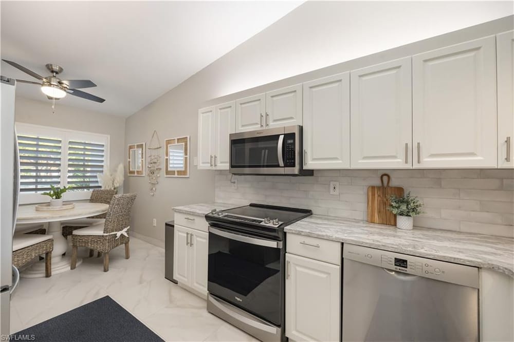7564 Silver Trumpet Ln. U202 – #226016788 - Pipers Grove