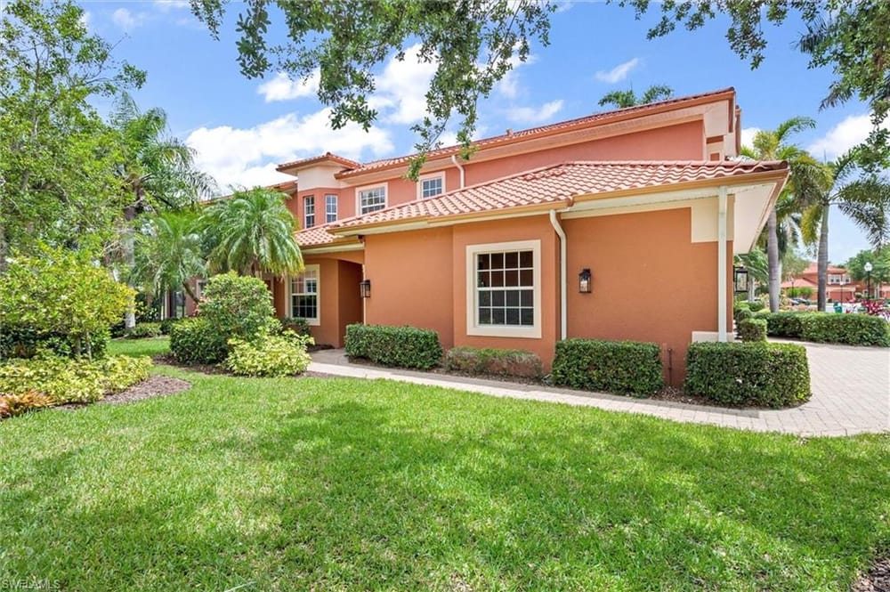 6442 Legacy Cir. 203 – #226017070 - Lely Resort