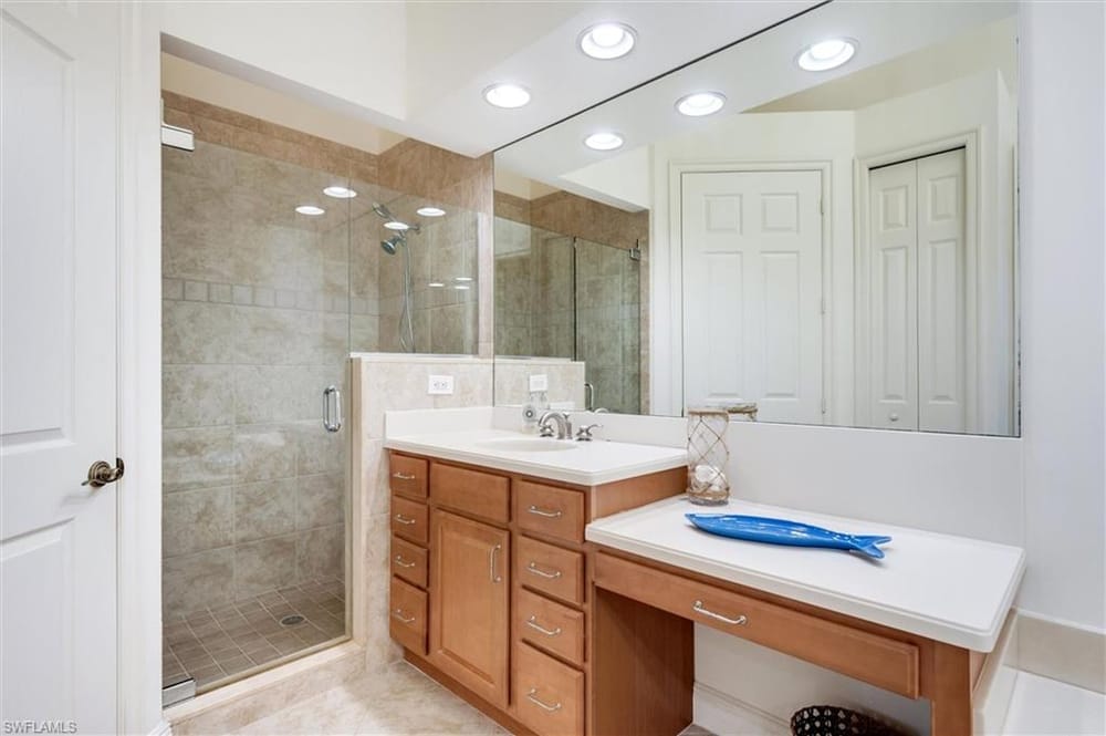 6442 Legacy Cir. 203 – #226017070 - Lely Resort